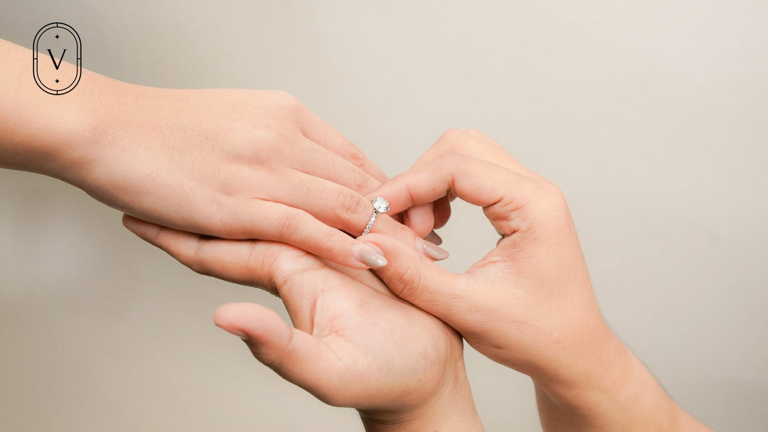 Asal Mula Tradisi Memberikan Cincin Lamaran