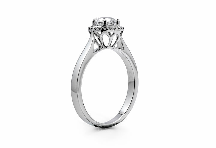 WHITEGOLD HALO RING 0.5CT ROUND CUT LAB DIAMOND