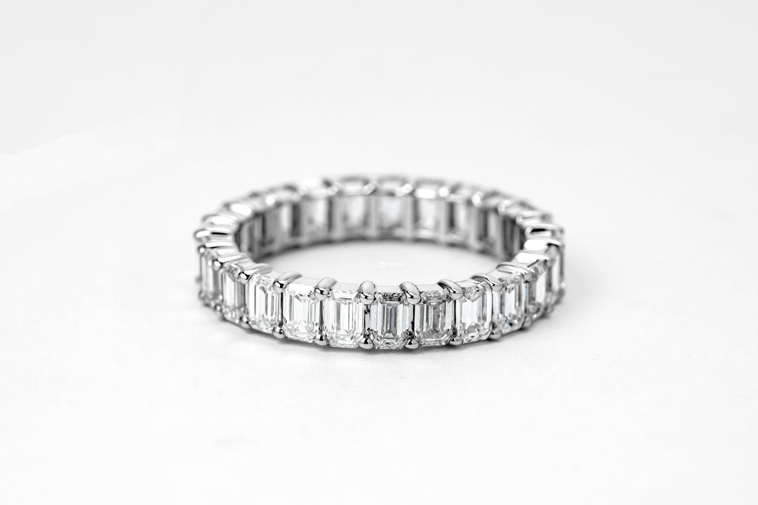 WHITEGOLD ETERNITY RING 3CT EMERALD CUT LAB DIAMON