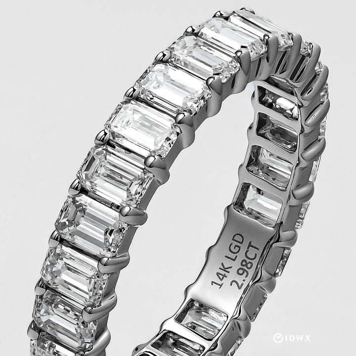 WHITEGOLD ETERNITY RING 3CT EMERALD CUT LAB DIAMON