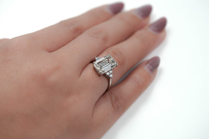 Harga Lab Grown Diamond Emerald Ring Whitegold