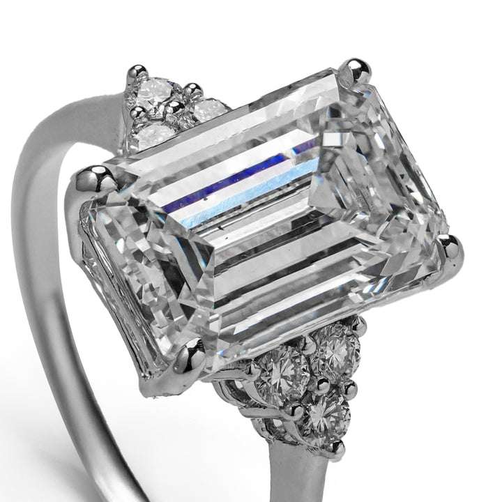 Harga Lab Grown Diamond Emerald Ring Whitegold