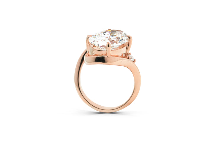 CASSIA ROSEGOLD RING 5CT OVAL CUT LAB DIAMOND