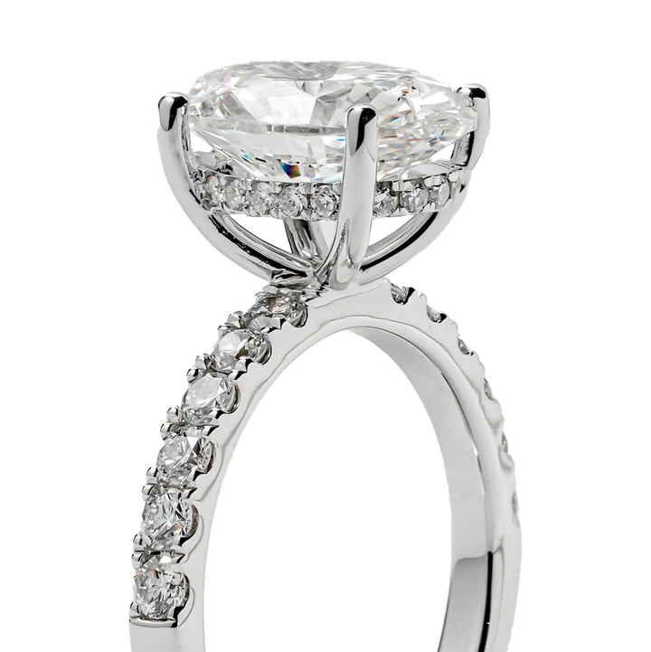IRIS WHITEGOLD RING 3CT OVAL CUT LAB DIAMOND