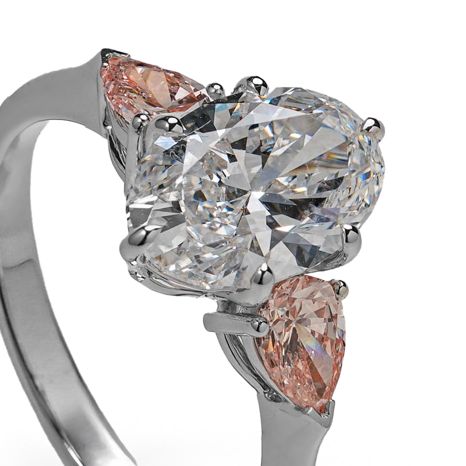 Harga Lab Grown Diamond Oval Three Stone Ring Whitegold