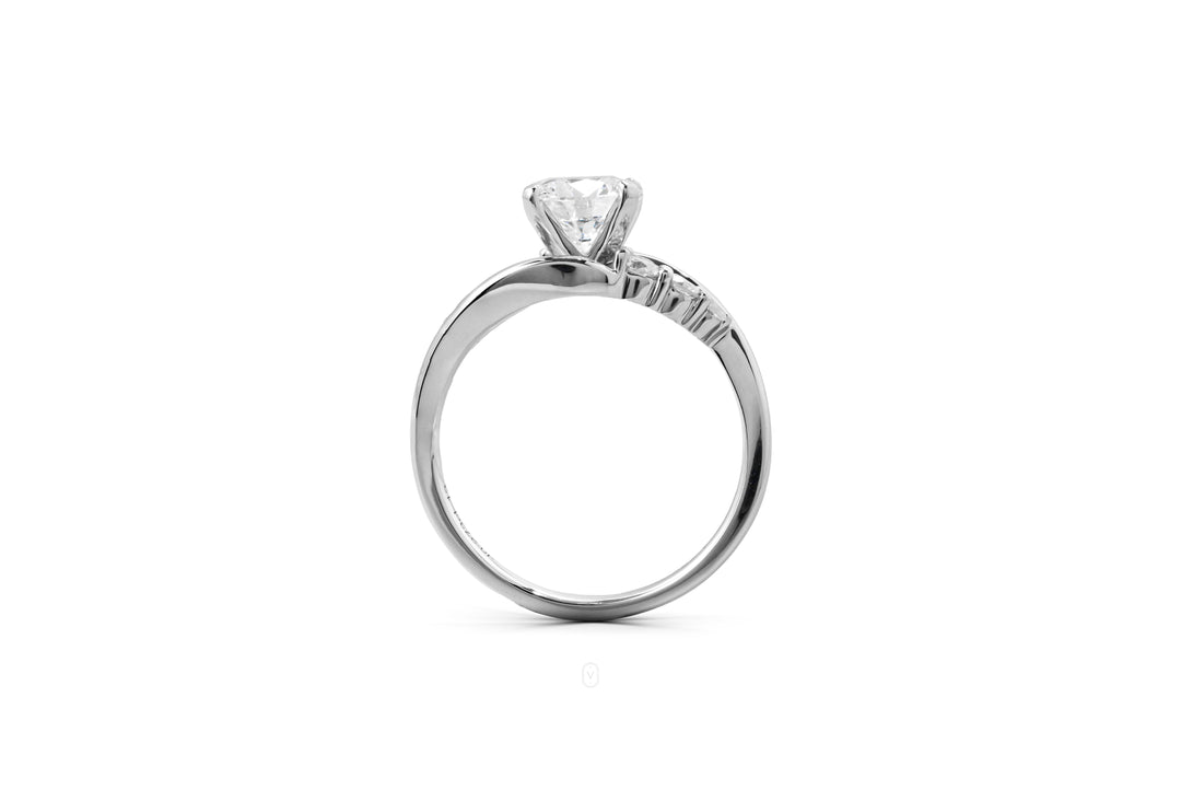 Lab Grown Diamond Ring Round