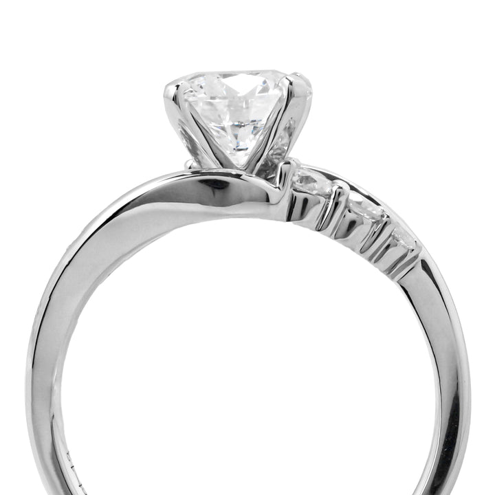 Lab Grown Diamond Ring Round