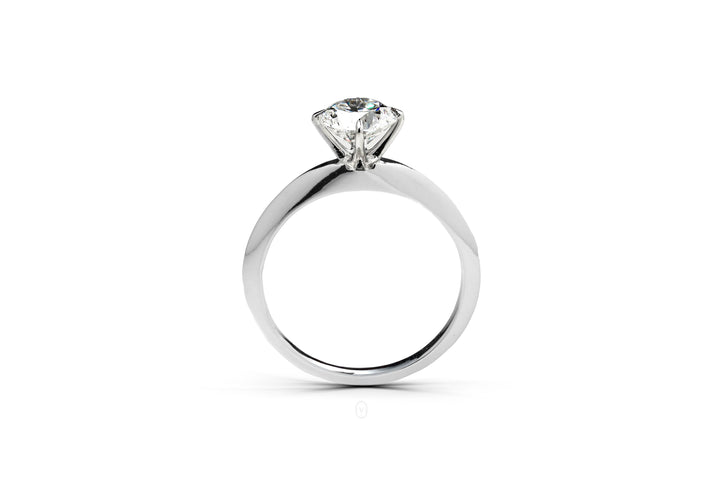 TIFFANY-STYLE WHITEGOLD RING 1CT ROUND CUT LAB DIAMOND