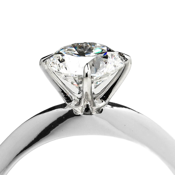 TIFFANY-STYLE WHITEGOLD RING 1CT ROUND CUT LAB DIAMOND