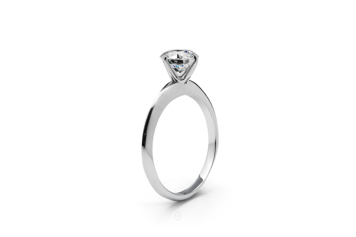 TIFFANY-STYLE WHITEGOLD RING 1CT ROUND CUT LAB DIAMOND