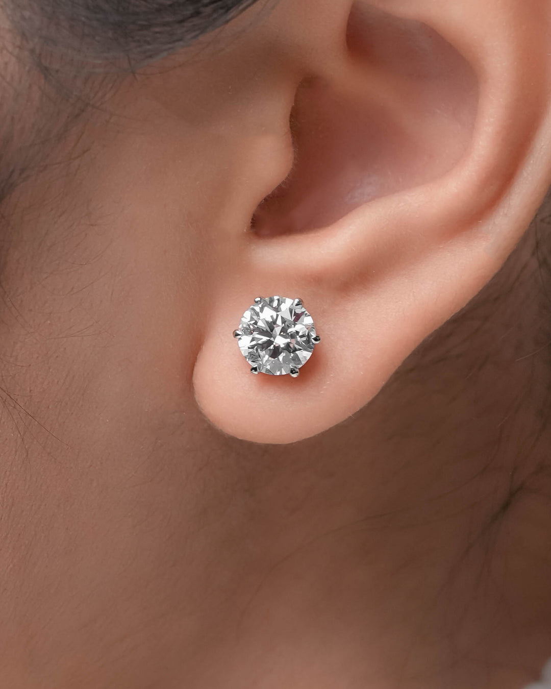 Round Stud Earring