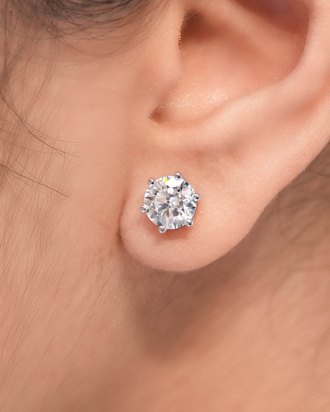 Round Stud Earring