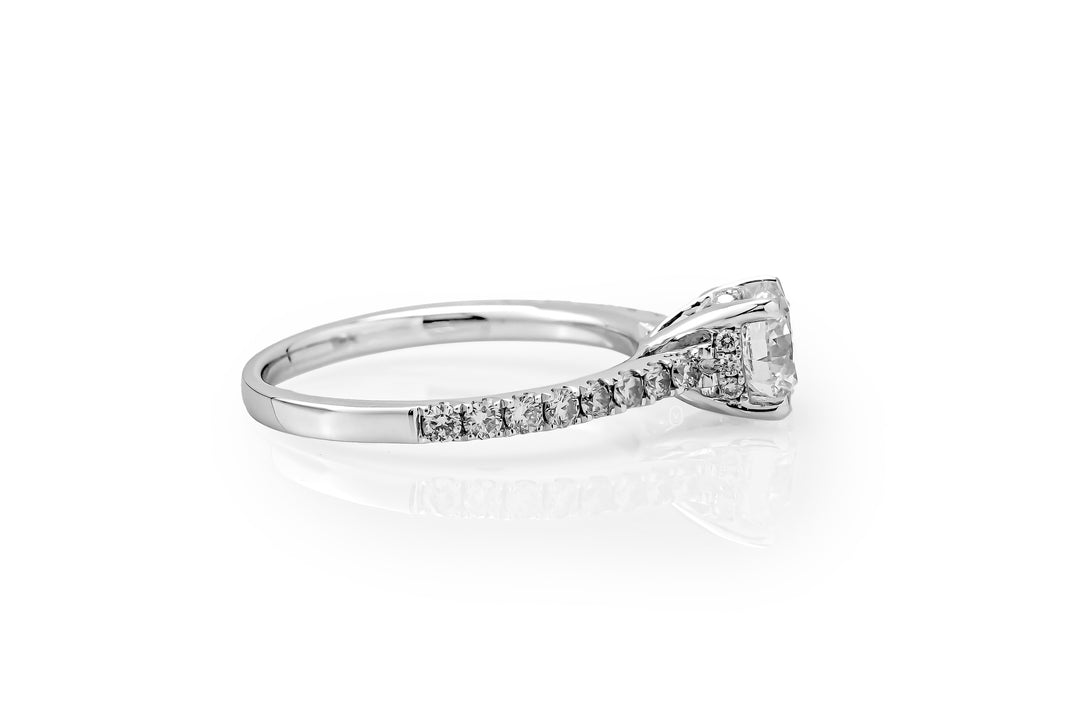 WHITEGOLD HIDDEN HALO RING 0.8CT ROUND CUT WITH SIDE STONE LAB DIAMOND