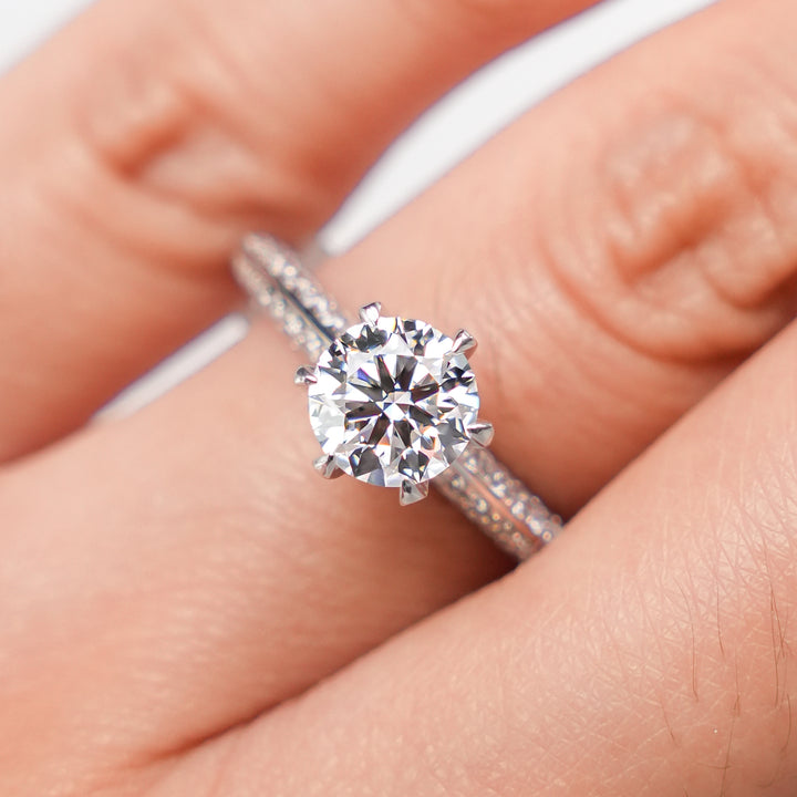 TIFFANY-STYLE PAVED SET WHITEGOLD RING 1CT ROUND CUT LAB DIAMOND