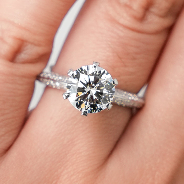 TIFFANY-STYLE PAVED SET WHITEGOLD RING 2CT ROUND CUT LAB DIAMOND