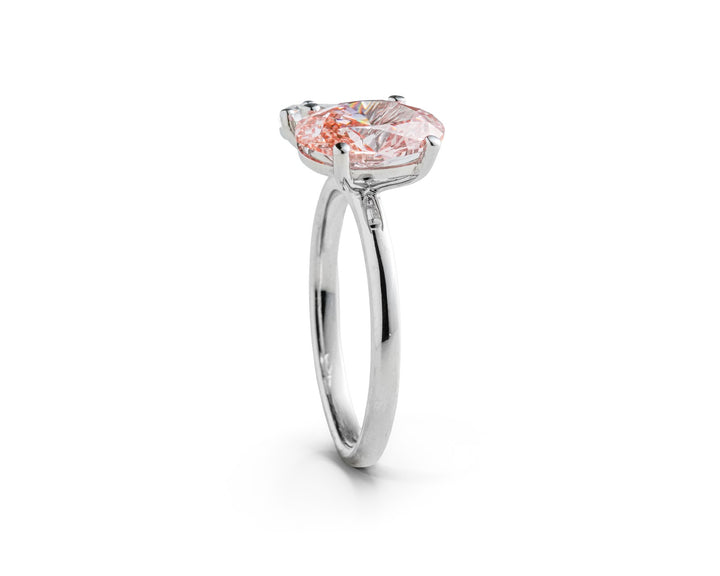 WHITEGOLD RING FANCY OVAL & PEAR CUT LAB DIAMOND