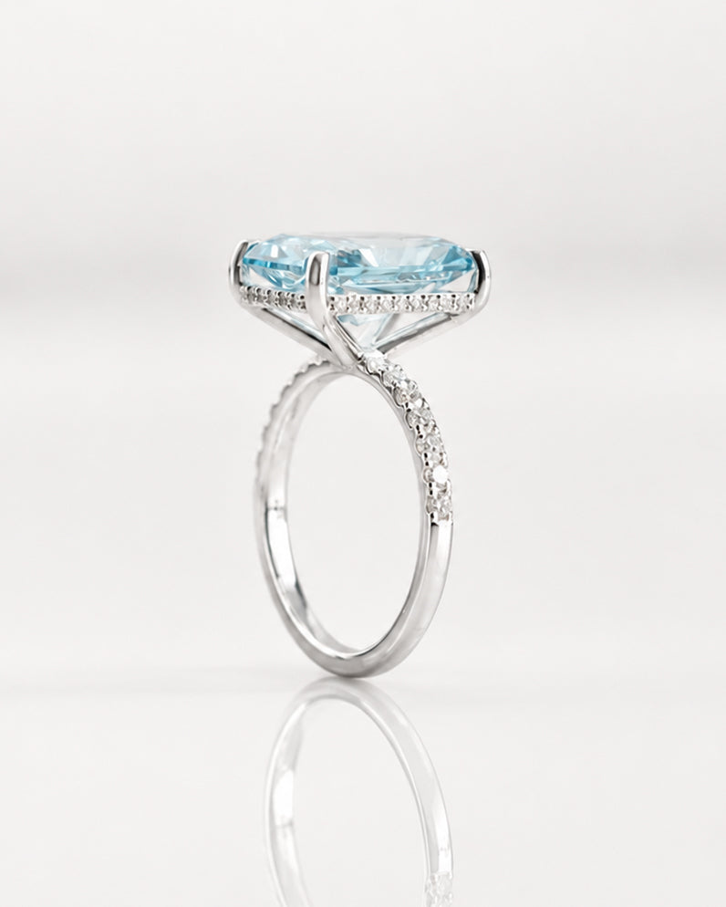 IRIS WHITEGOLD RING 6CT RADIANT CUT LAB DIAMOND