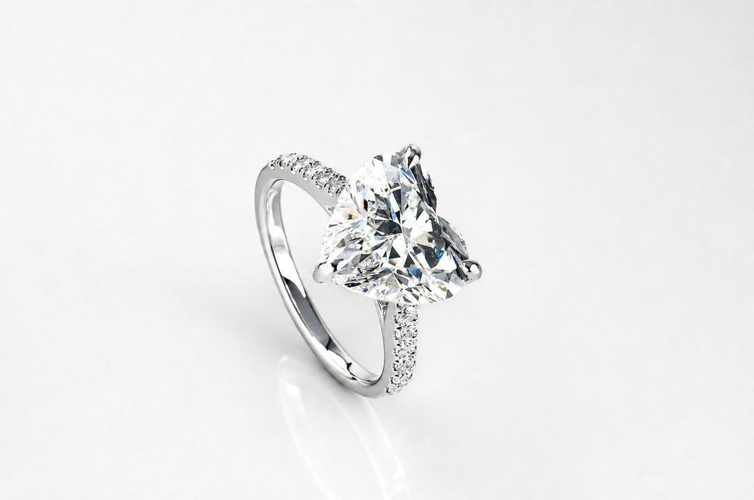 IRIS WHITEGOLD RING 5CT HEART CUT LAB DIAMOND