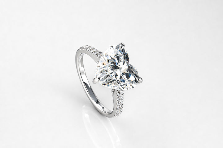 IRIS WHITEGOLD RING 5CT HEART CUT LAB DIAMOND