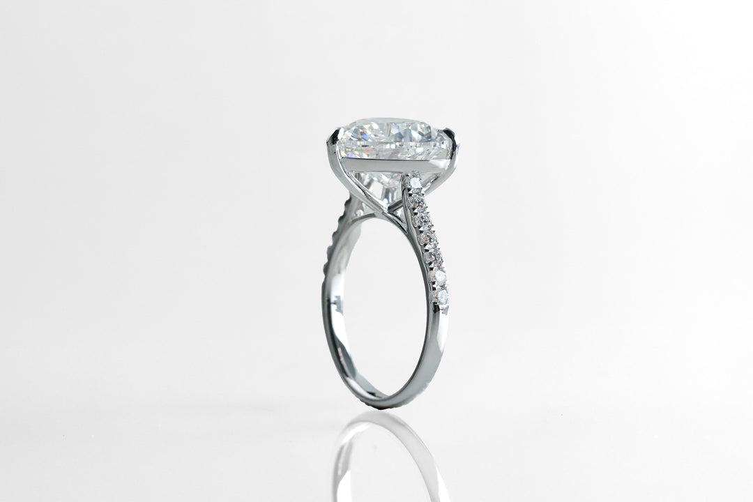 IRIS WHITEGOLD RING 5CT HEART CUT LAB DIAMOND