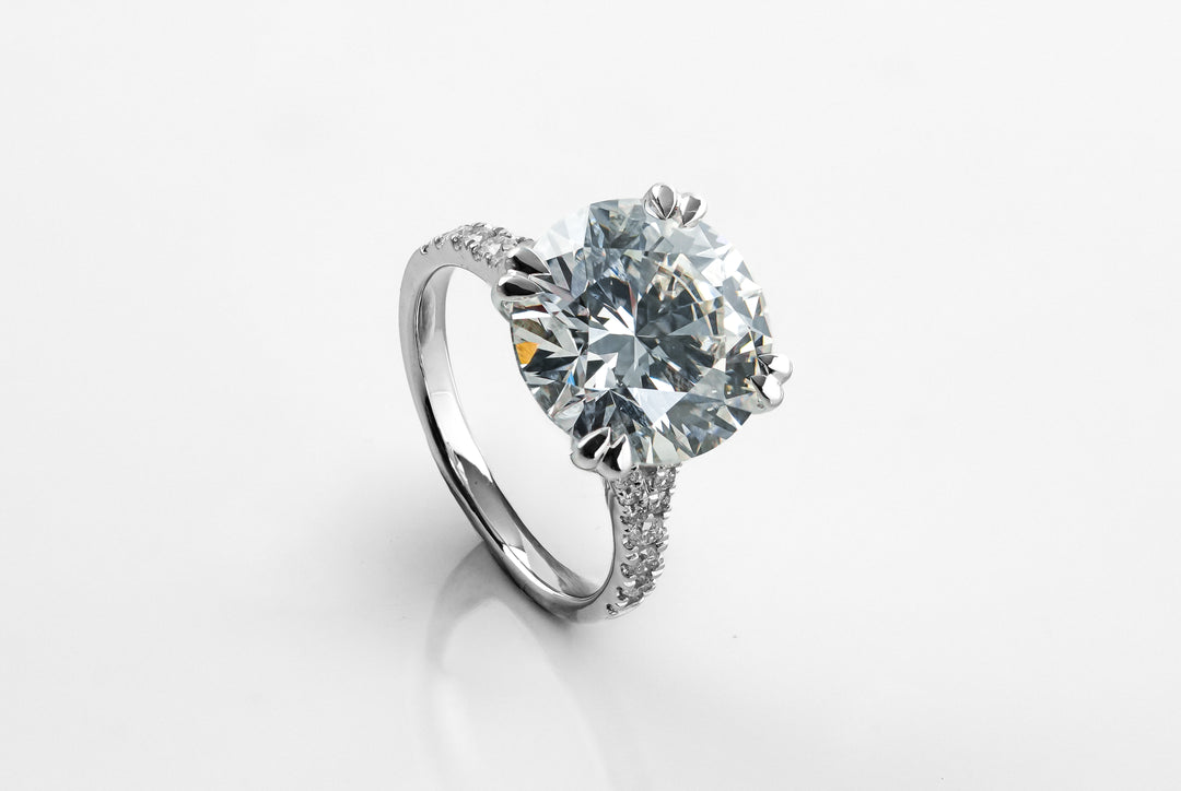 CYRENE WHITEGOLD SPLIT SHANK RING 7CT ROUND CUT LAB DIAMOND