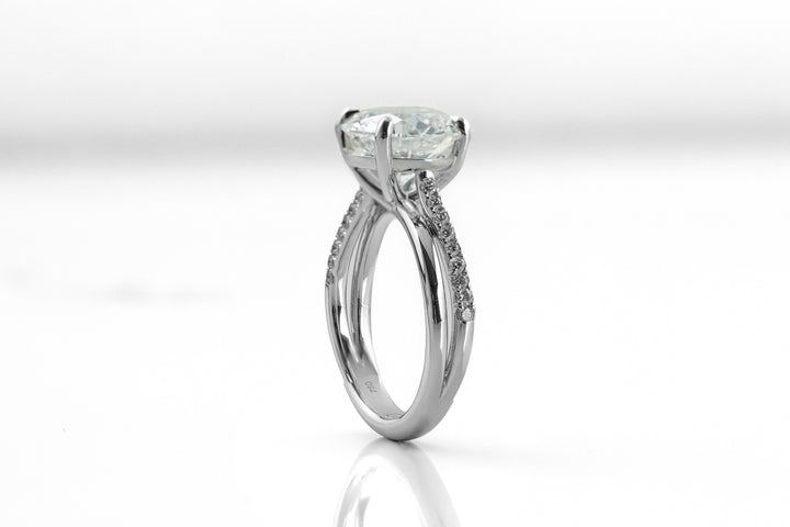 PAMELA WHITEGOLD SPLIT SHANK RING 4CT ROUND CUT LAB DIAMOND