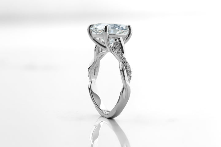 SELENA WHITEGOLD SPLIT SHANK RING 5CT ROUND CUT LAB DIAMOND